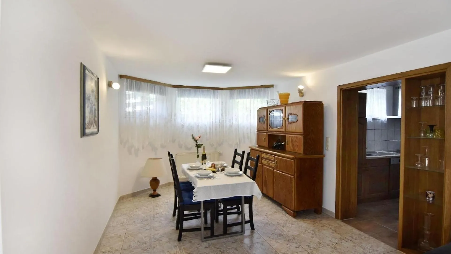 Geraeumige Kellerwohnung In Der Naehe Von Umag